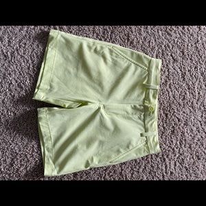 Vineyard Vines boys performance breaker shorts